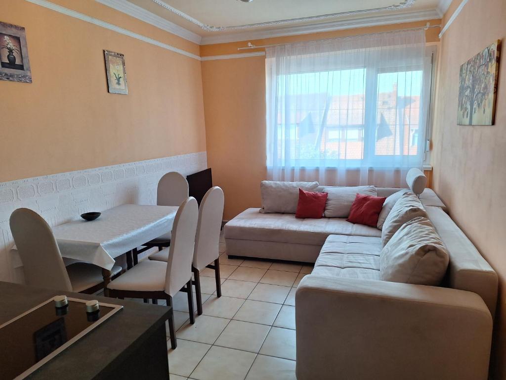 Posedenie v ubytovaní Sylvia Apartman