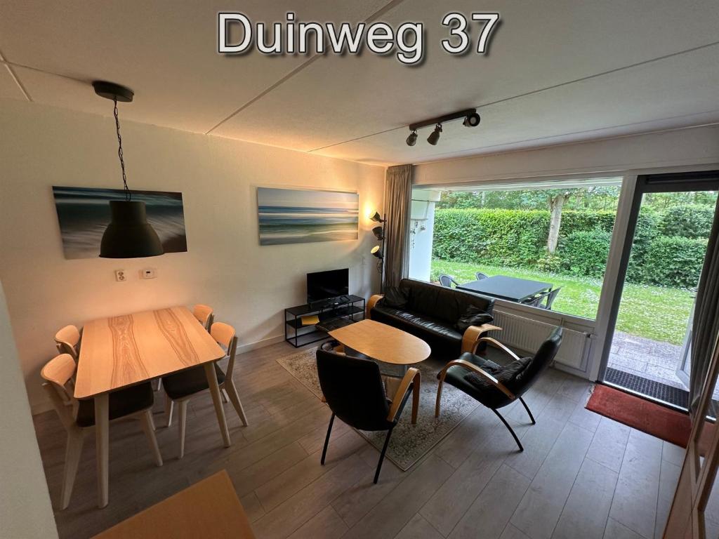 Appartementen Zuiderstrand - Three-Bedroom Apartment