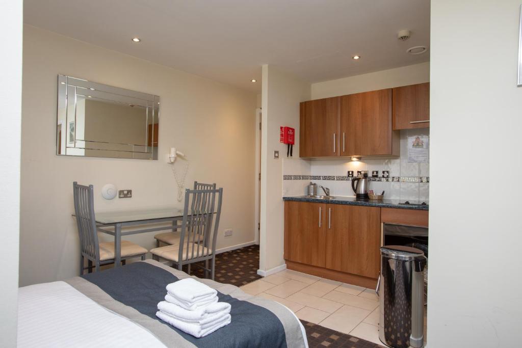 Grand Plaza Serviced Apartments - Triple Executive Studio