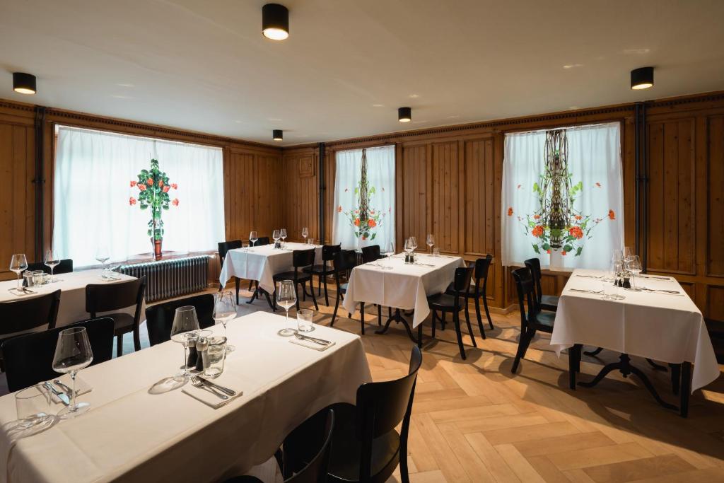 Restaurace v ubytování Post Hotel Löwe Mulegns