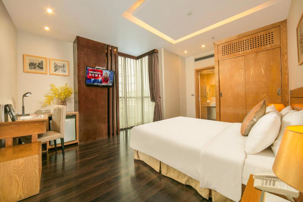 TV a/nebo společenská místnost v ubytování Parkside Sunline Hotel