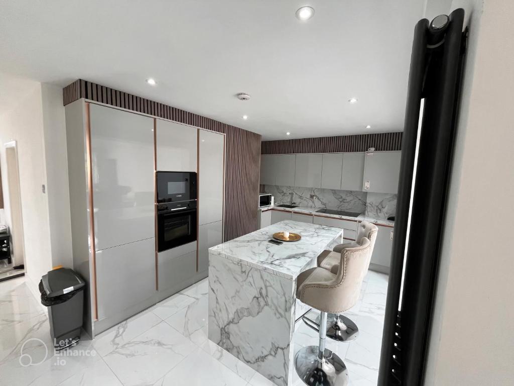 Luxury Kitchens Borehamwood: Stunning Designs for Modern Homes