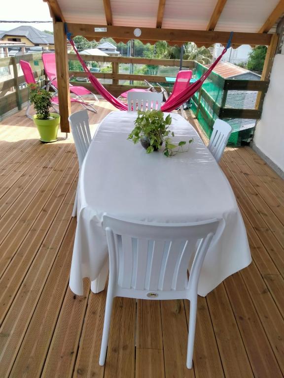 La villa du soleil 971にあるバルコニーまたはテラス