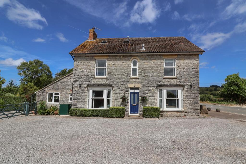 Metcalfe House, Somerton (updated prices 2024)