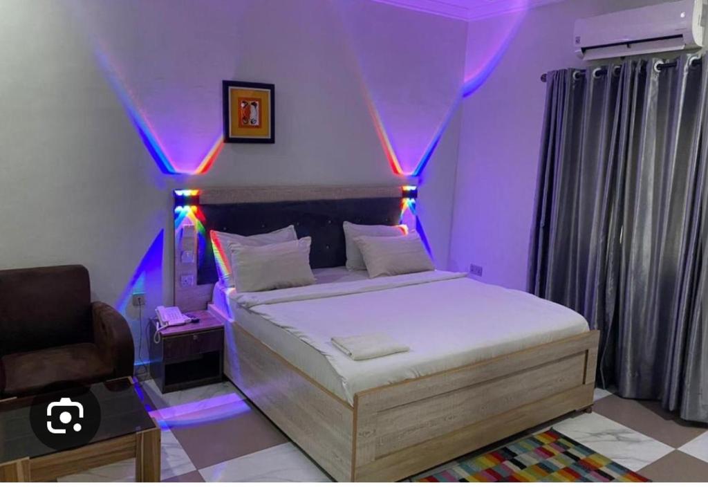 Postel nebo postele na pokoji v ubytování FIBIS HOTEL
