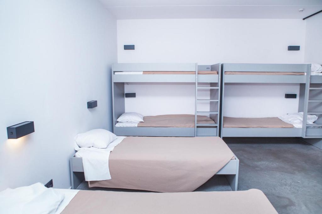 Postel nebo postele na pokoji v ubytování Antwerp Central Youth Hostel