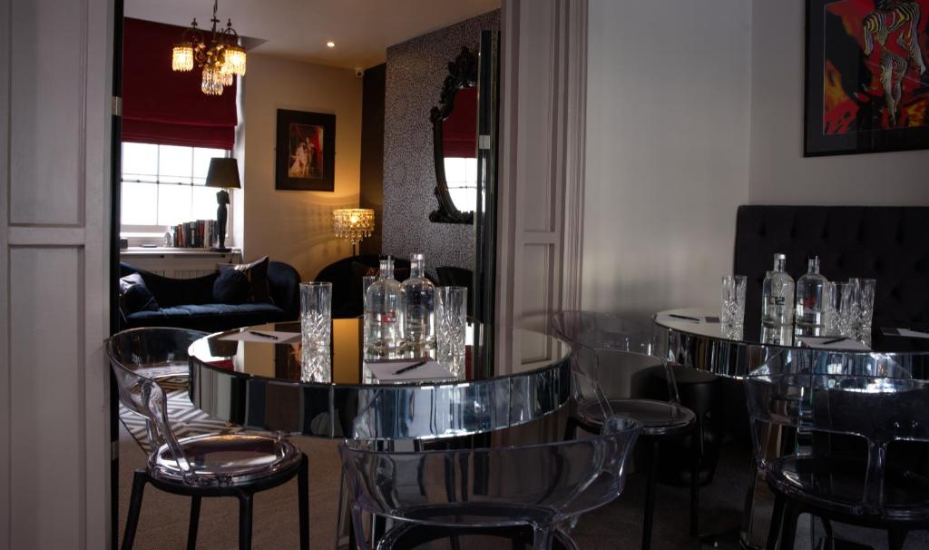 Square Townhouse - Resim 18