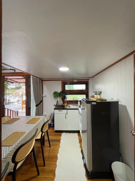 Kuchyň nebo kuchyňský kout v ubytování Anna River Home A2