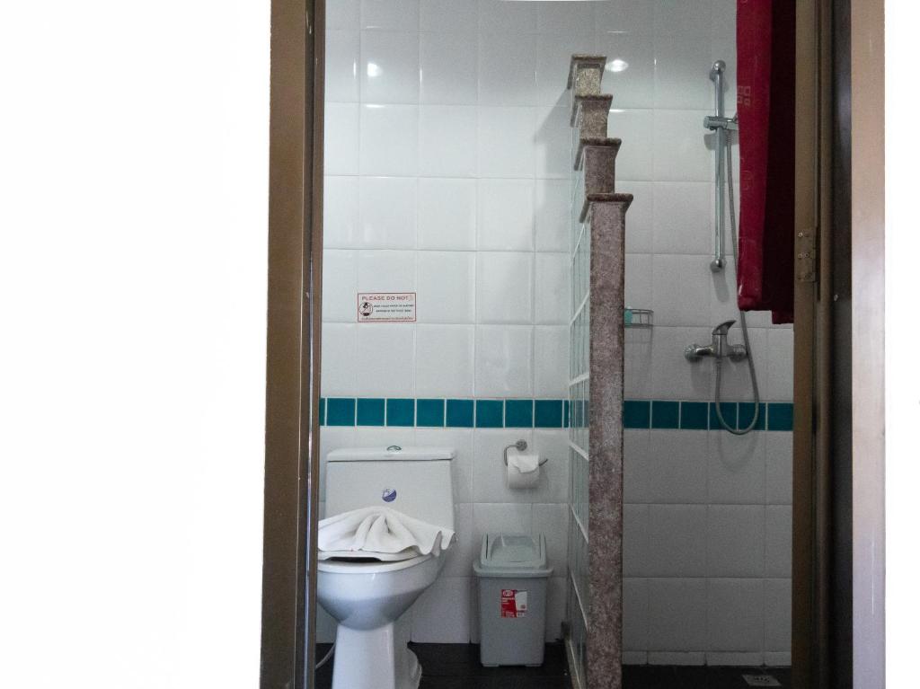 Deng's kamala beach Guesthouse - 11