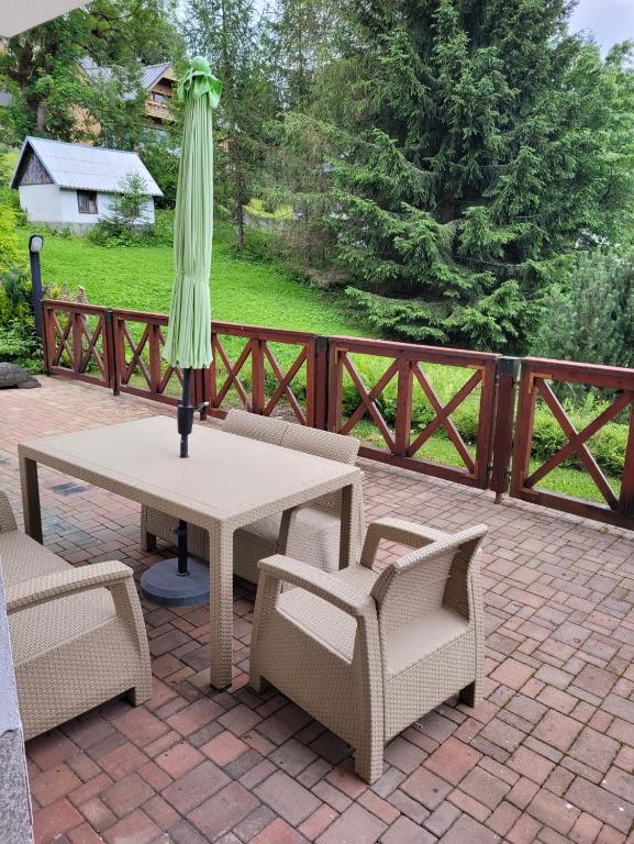 Zahrada ubytování PENSION KUBU Apartment 3 samostatný byt s kuchyní