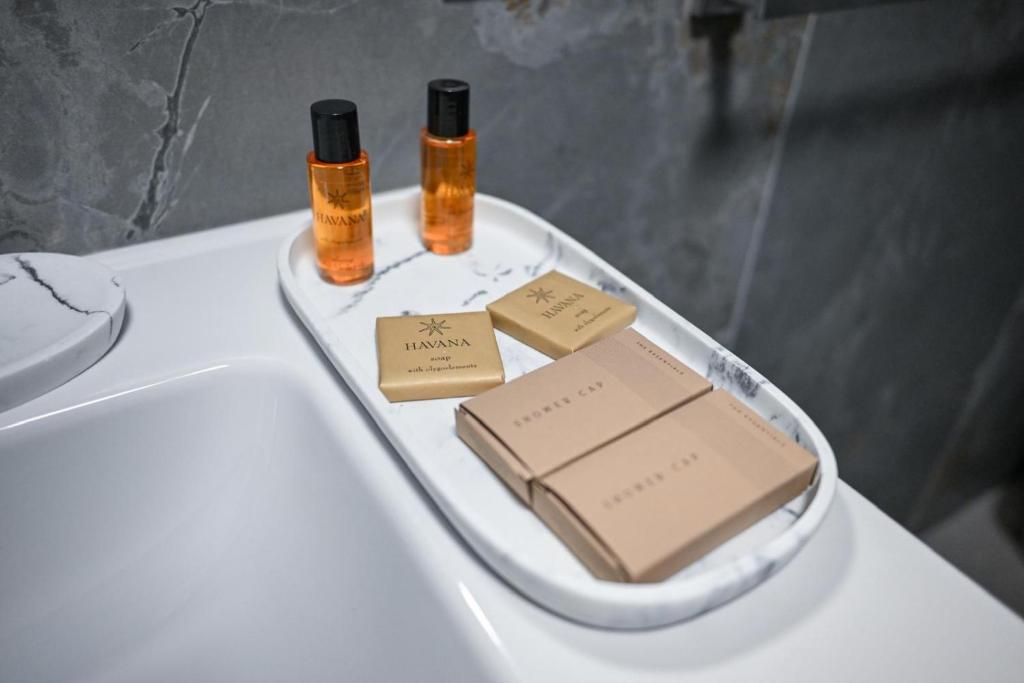 The Paris Rooms B&B - 7