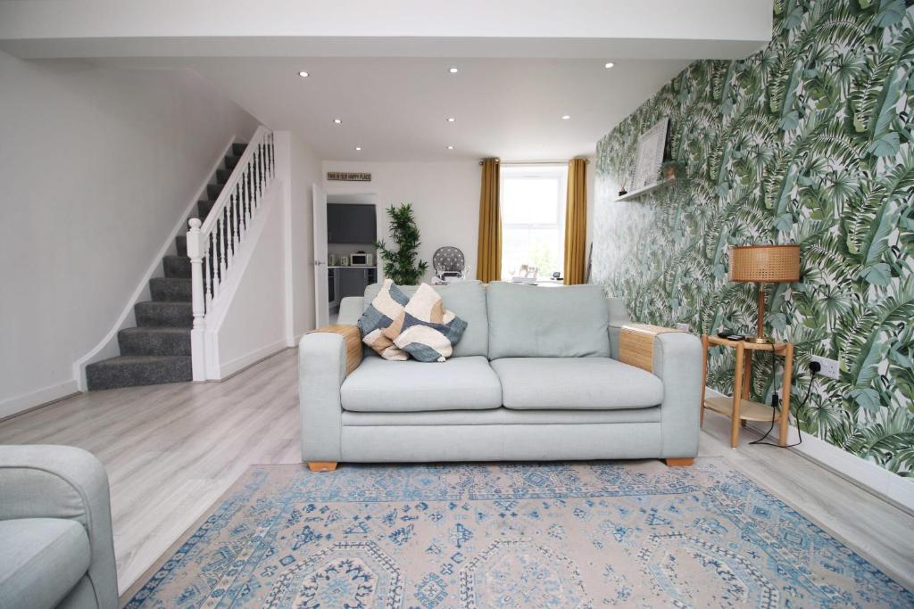 Prospect Cottage by StayStaycations - Holiday Home
