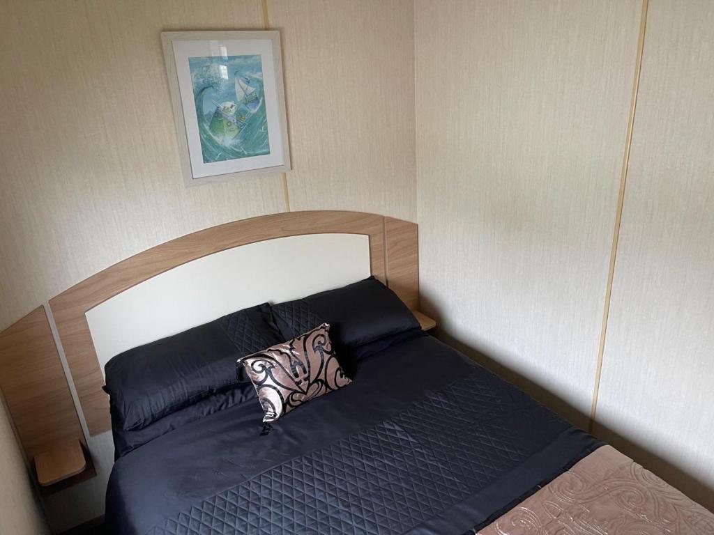 Postel nebo postele na pokoji v ubytování J06 Warren Retreat