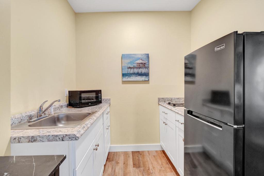 Abellona Inn & Suites - Family Suite