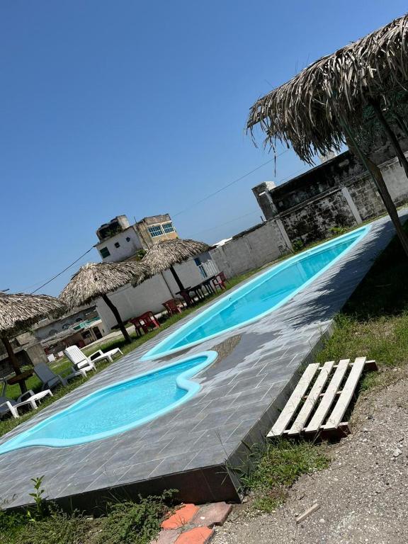 Bazén v ubytování Hotel La Intimidad nebo v jeho okolí