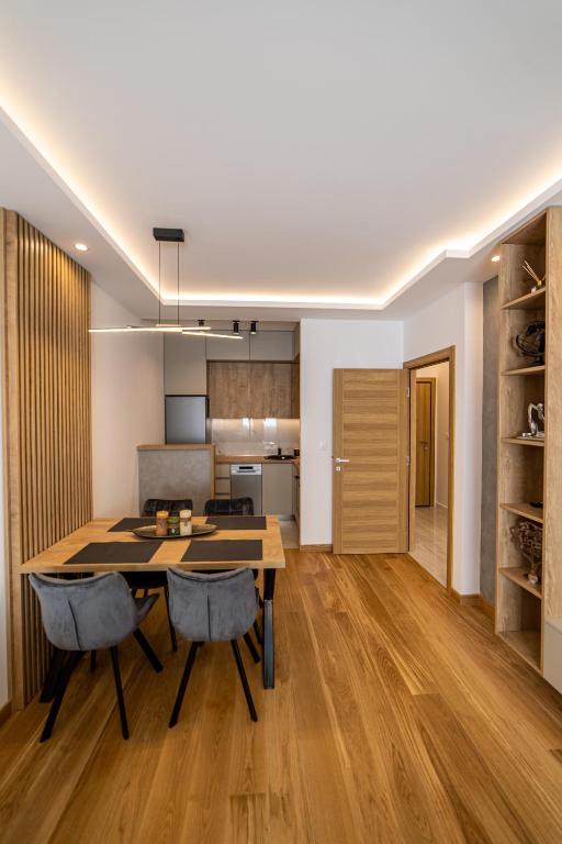 New City Luxury Apartments - 4