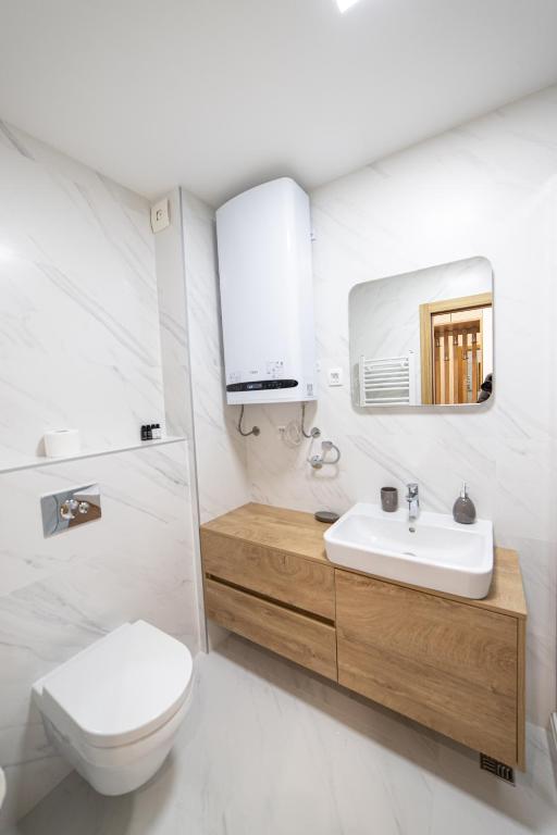 New City Luxury Apartments - 11