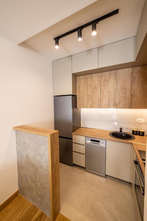 New City Luxury Apartments - 14