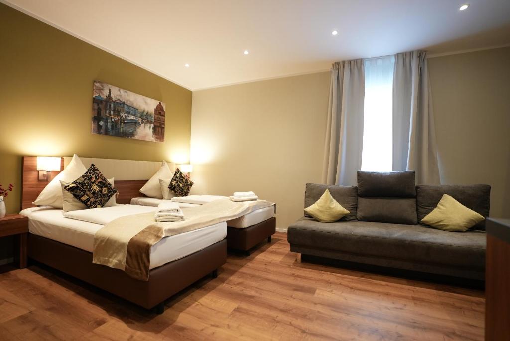 Hotel Attaché an der Messe - Resim 6