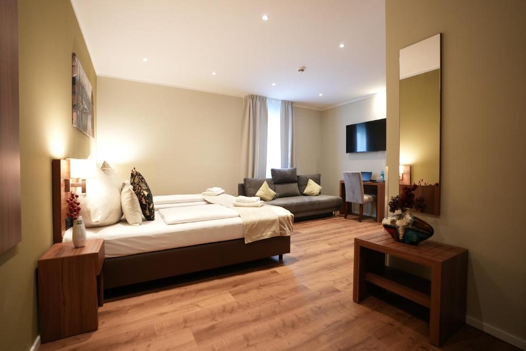 Hotel Attaché an der Messe - Resim 9