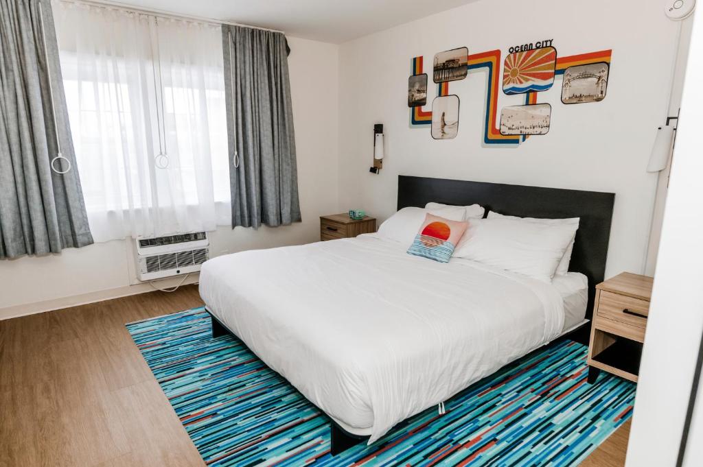 SeaLoft Oceanfront Hotel - 