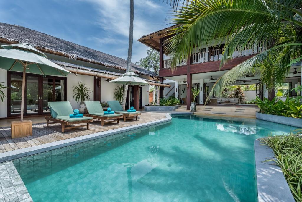Kolam renang di atau dekat dengan Cho Fah Residence