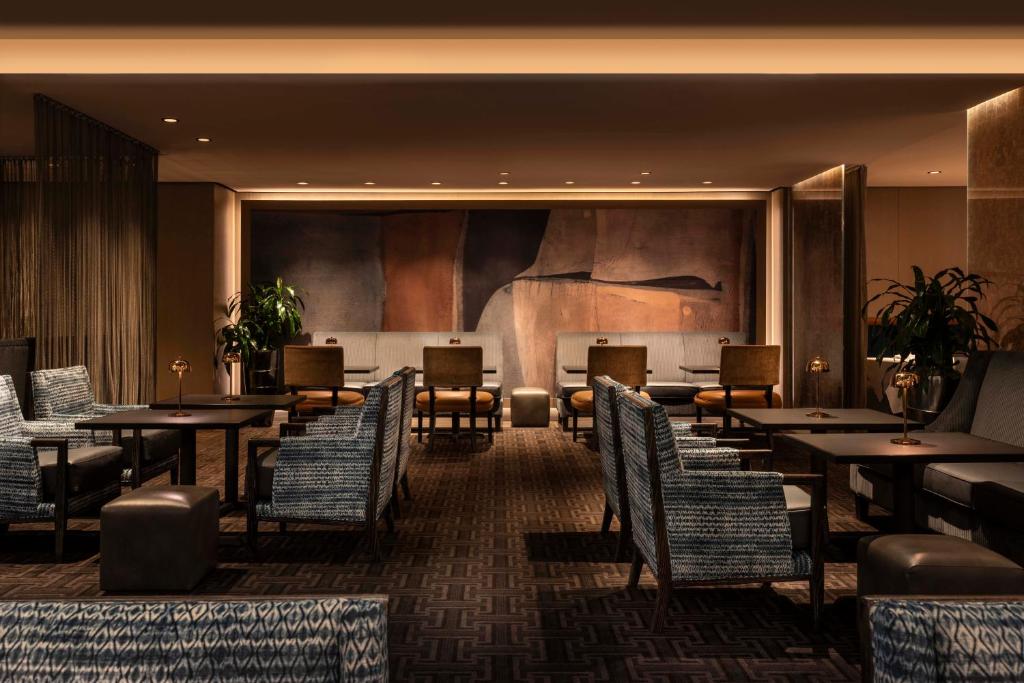 The Knickerbocker 6