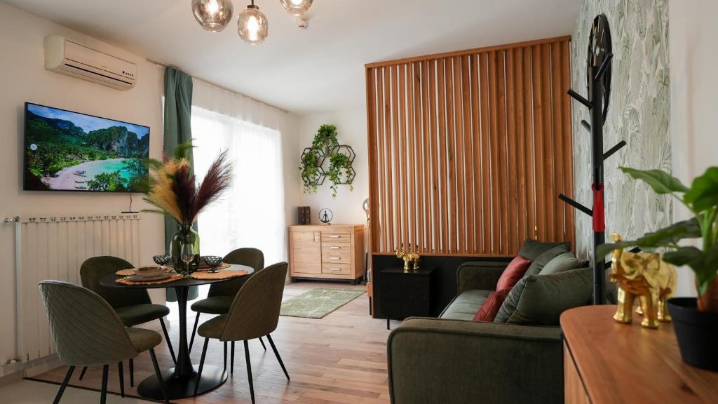 Designer Boutique Central Apartment 1082 Budapest, Kisfaludy utca 3 kép - 1