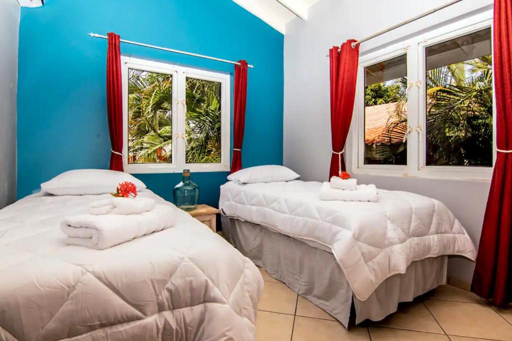 Postel nebo postele na pokoji v ubytování Beach Life Apartments