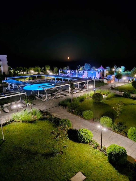 Bazén v ubytování Seaside Serenity Studio - Premier Fort Beach nebo v jeho okolí