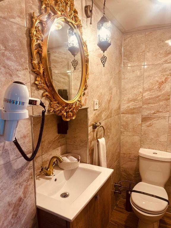 Koupelna v ubytování Taşhan Hotel