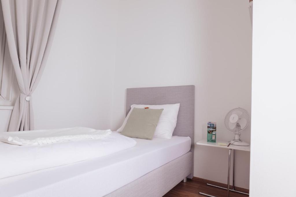 Cityhotel am Domplatz Self-CheckIn - Resim 35