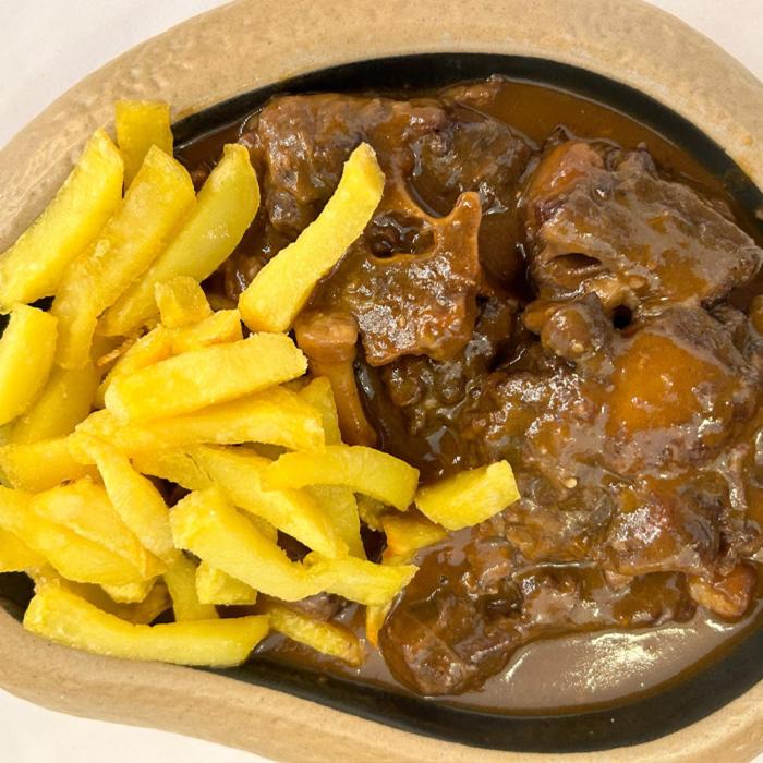 Jídlo v hotelu nebo okolí
