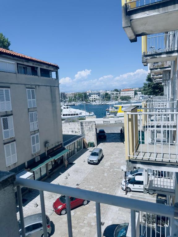 Poljana Plankit Parking