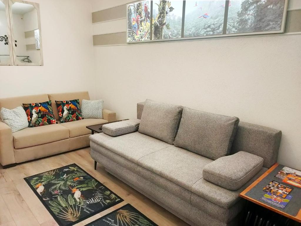 Un lugar para sentarse en 22 LOOP Apartment