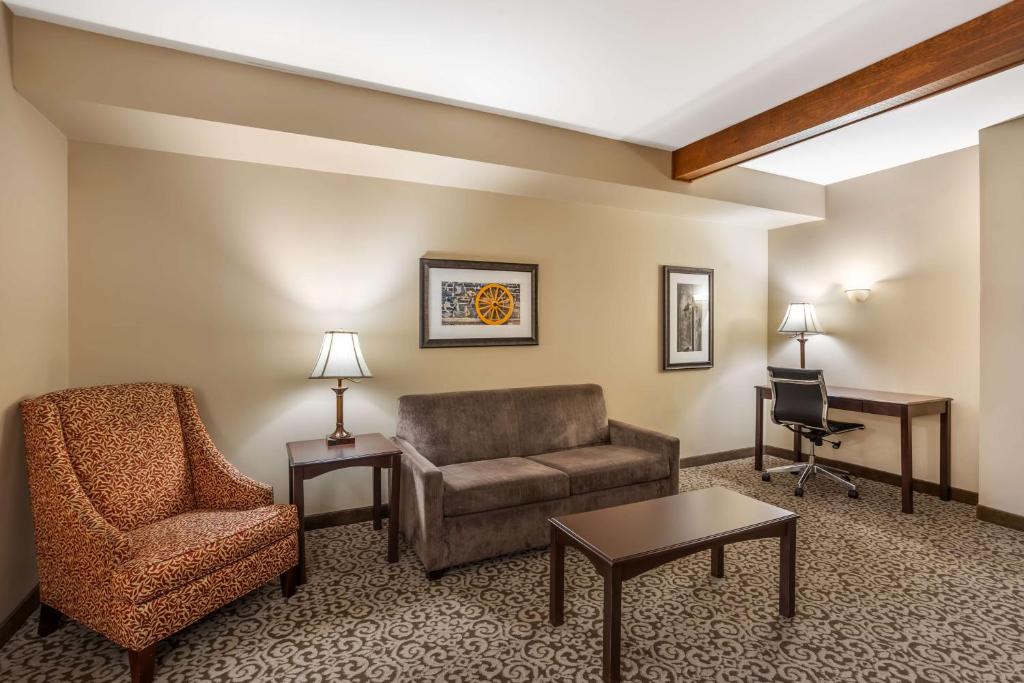 Best Western Plus Intercourse Village Inn photo