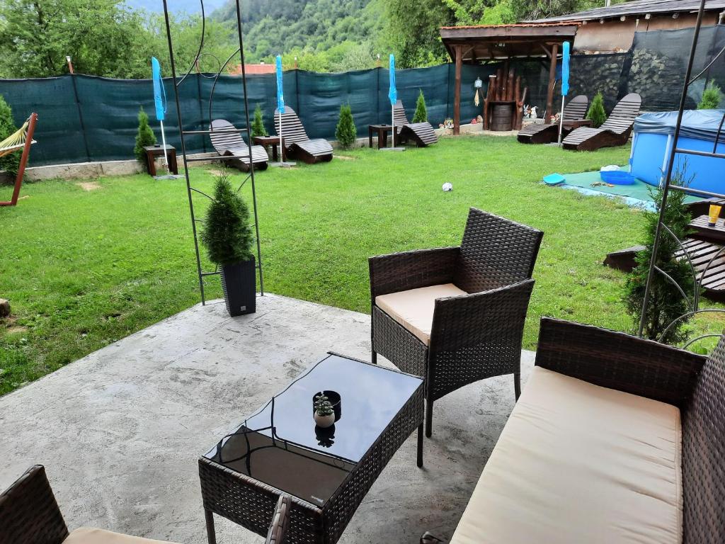 Zahrada ubytování Guest House Lazar Raykov