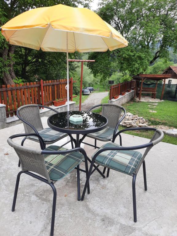 Zahrada ubytování Guest House Lazar Raykov