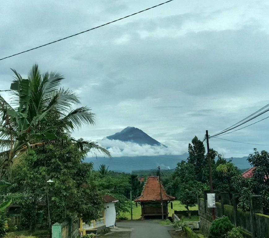 Karyakita Homestay Rumah Magelang - Twee Slaapkamers Huis
