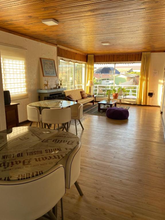 TV a/nebo společenská místnost v ubytování Habitaciones Mar Azul