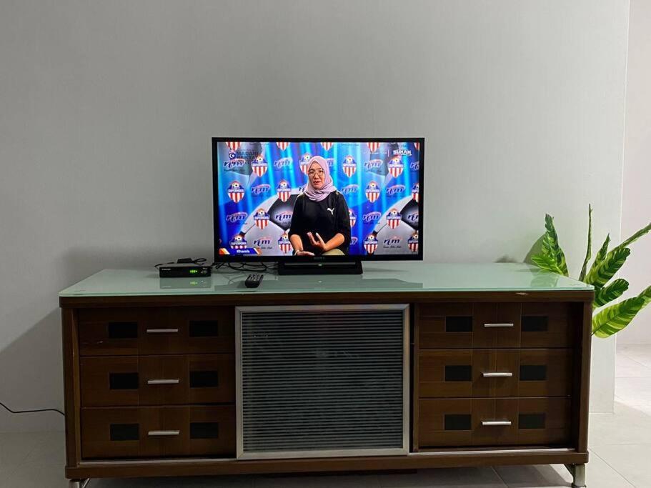 TV a/nebo společenská místnost v ubytování Homestay AZ