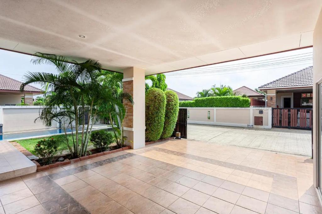 Zahrada ubytování Luxury 3 bed pool villa