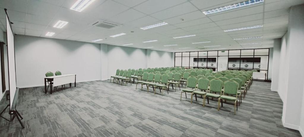 Konferenční prostory v ubytování TOS Hotel & Convention Center Tangerang Powered by Archipelago