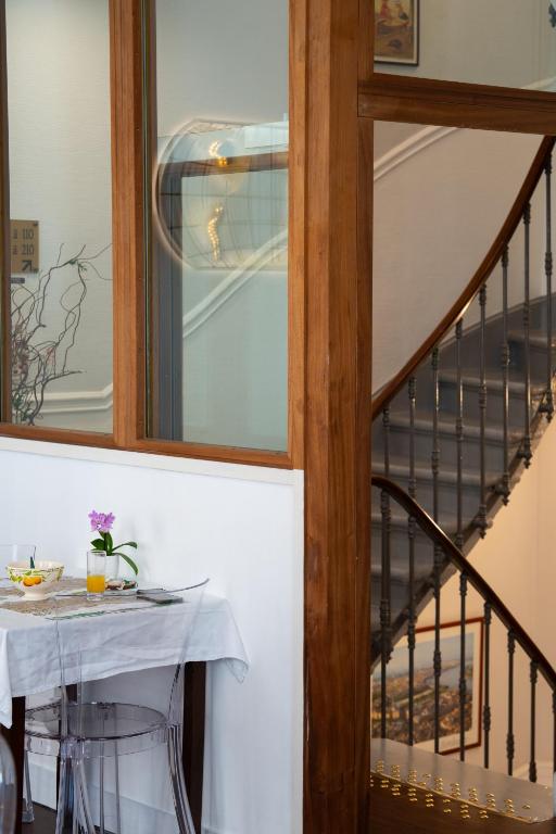 Hotel Des Grands Hommes - Bordeaux Centre - Resim 39