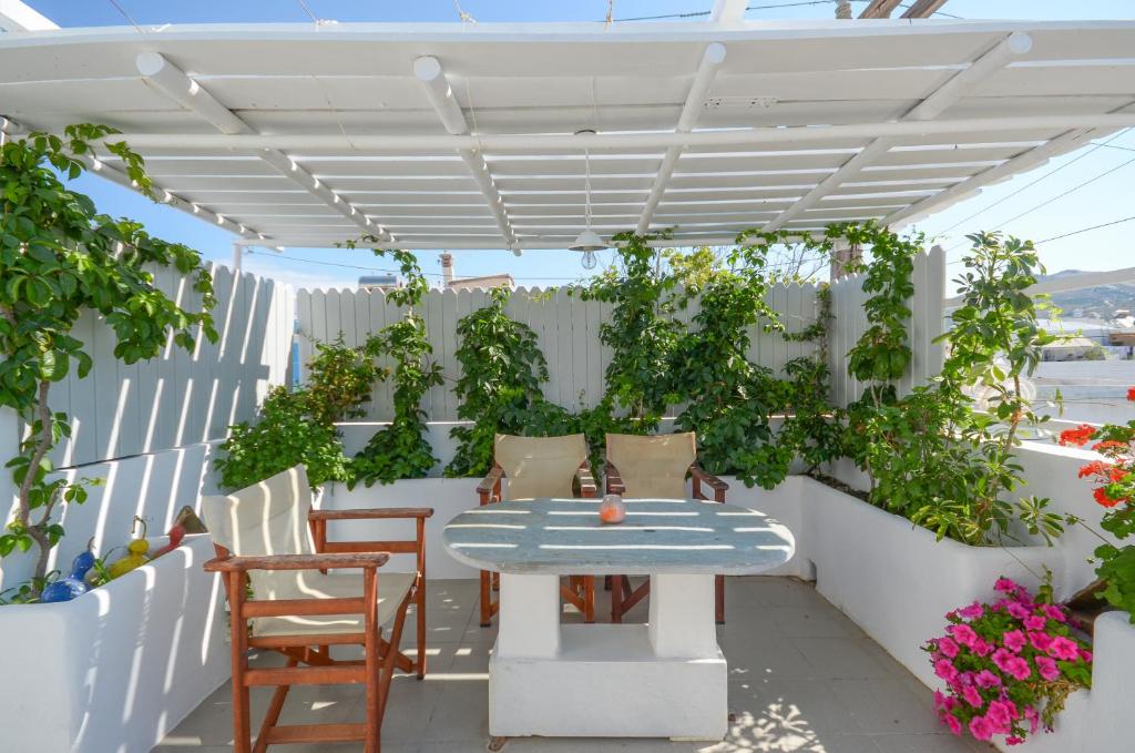 Santa Katerina Apartments & Studios Naxos Chora photo 3