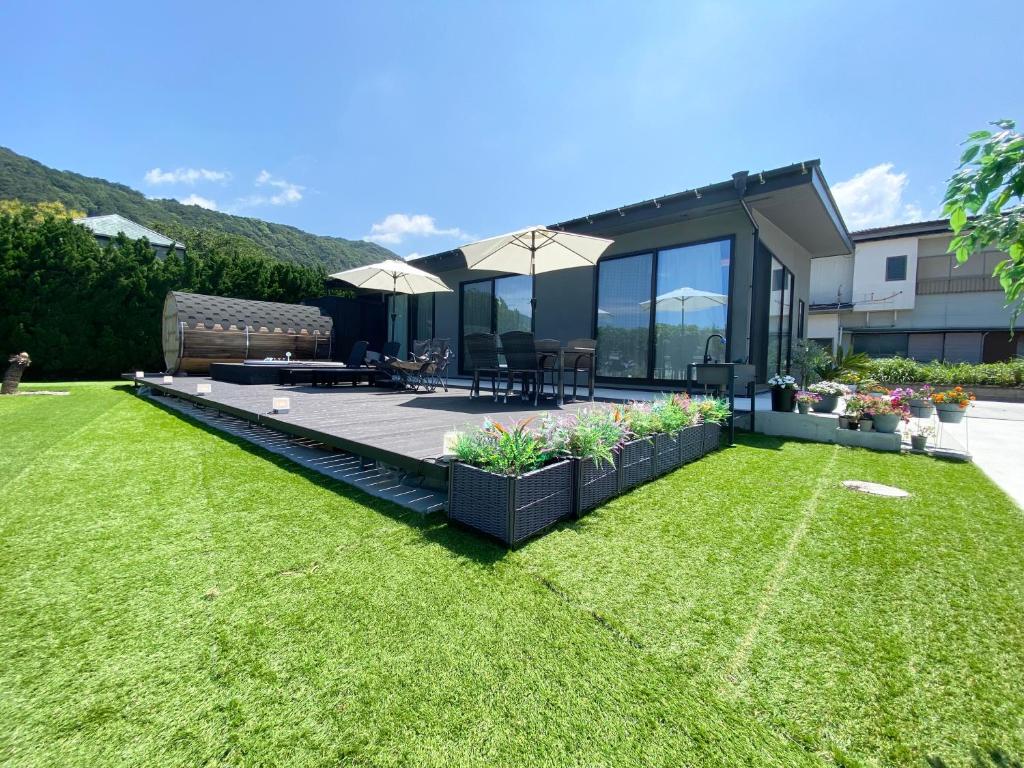 Κήπος έξω από το Seaside Garden Nishiizu 2