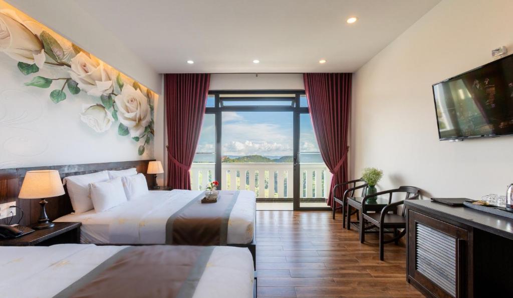 Thanh Loan II Da Lat Hotel - Familienzimmer Mit Balkon