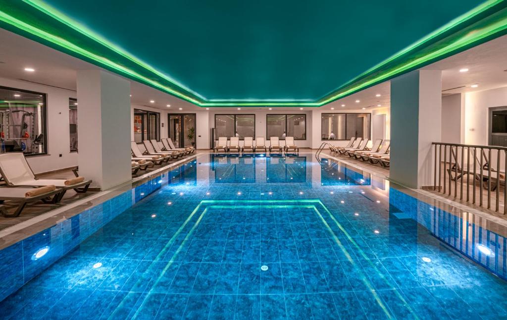 Bazén v ubytování VOX MARIS RESORT nebo v jeho okolí