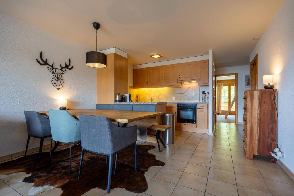 Victoria - real ski-in ski out, great view - Resim 1