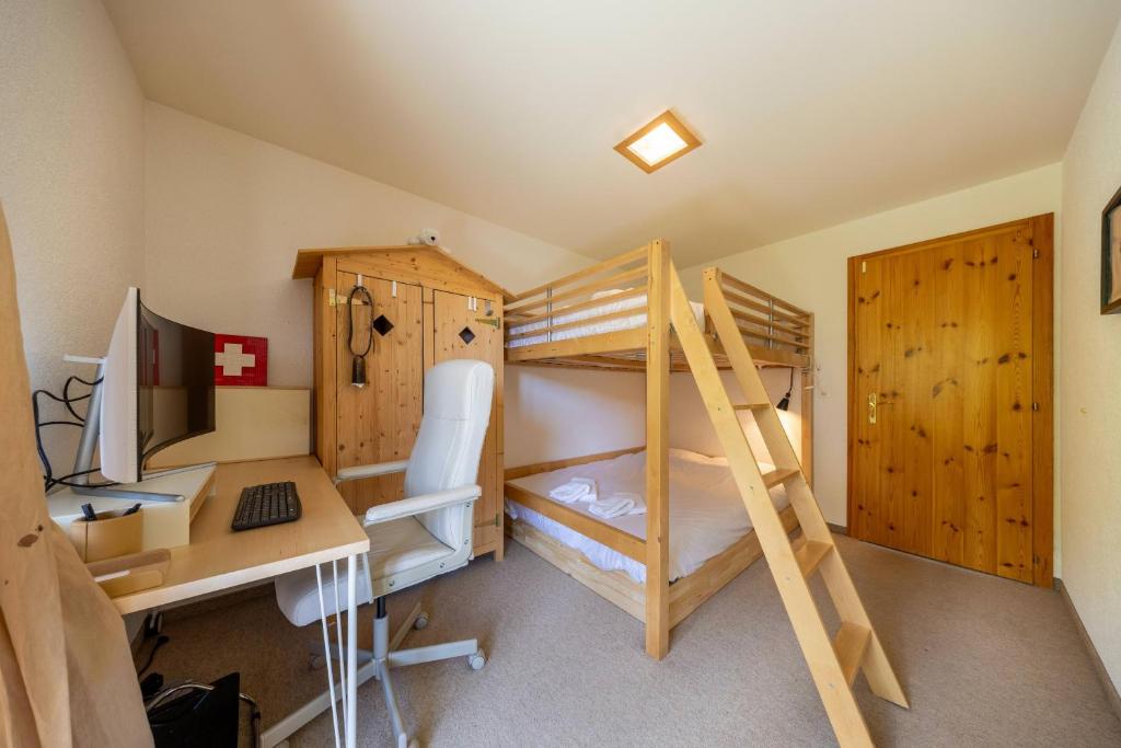 Victoria - real ski-in ski out, great view - Resim 15